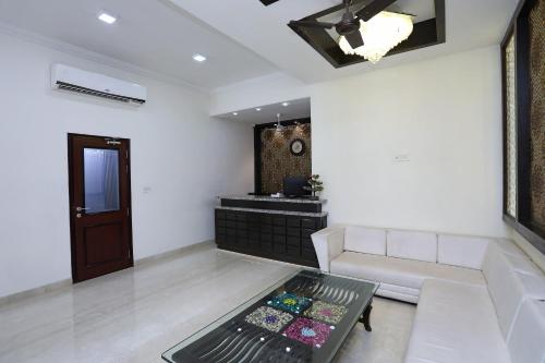 Best view of Hotel Marc Royal, Agra hotel room, amenities, and facilities