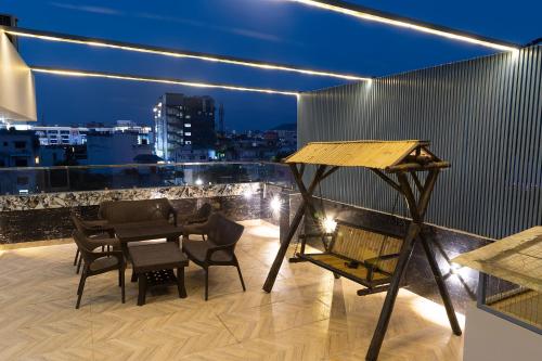 Best view of Hotel Keptown hotel room, amenities, and facilities