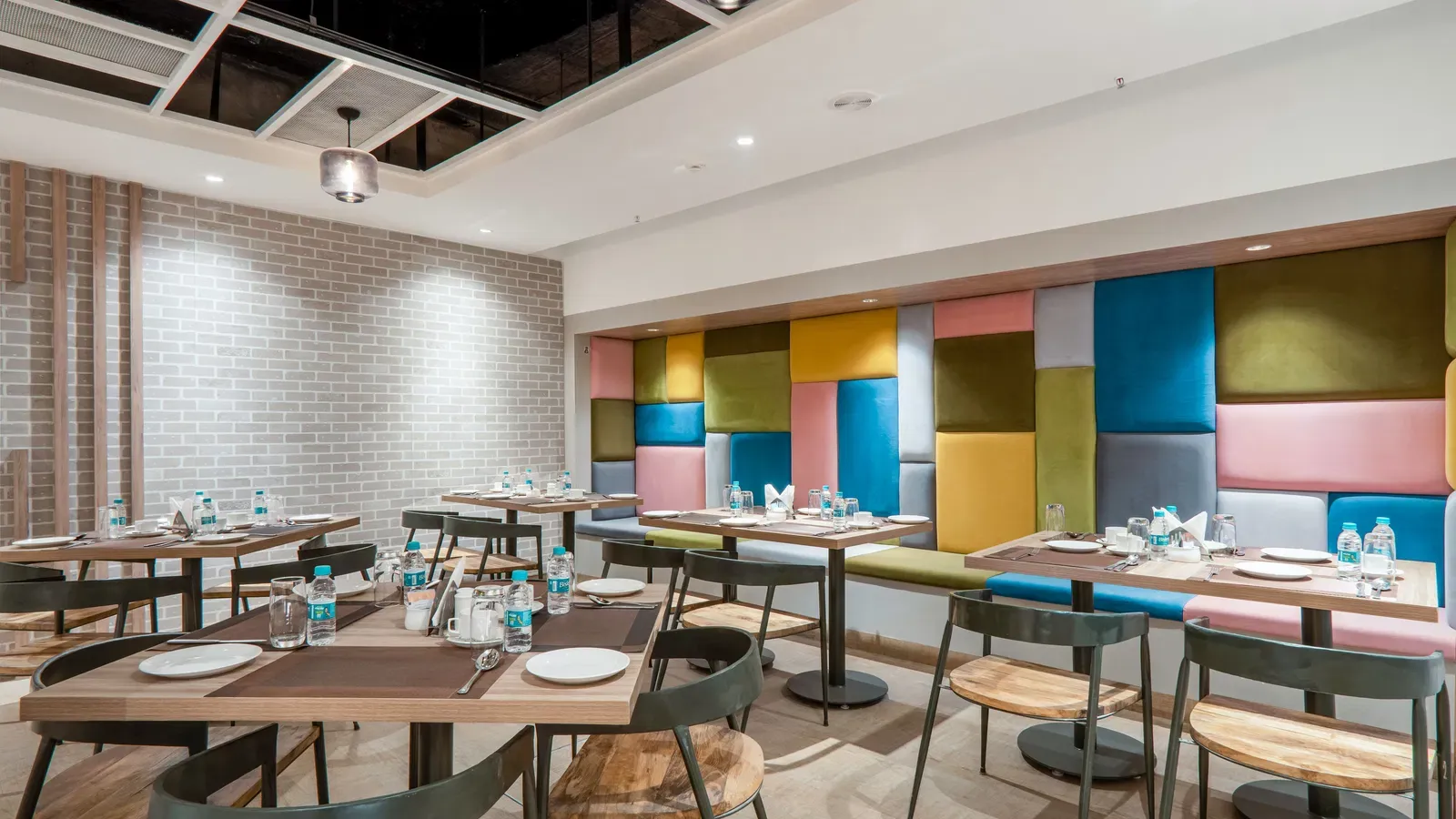 Best view of Le ROI Delhi Hotel hotel room, amenities, and facilities