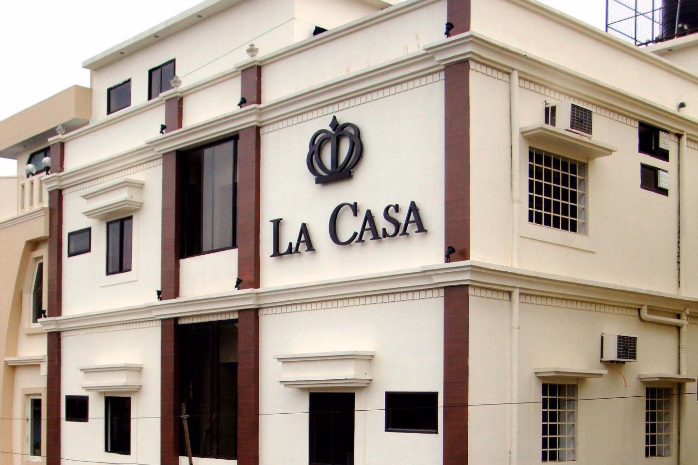 Best view of hotel la casa haridwar hotel room, amenities, and facilities