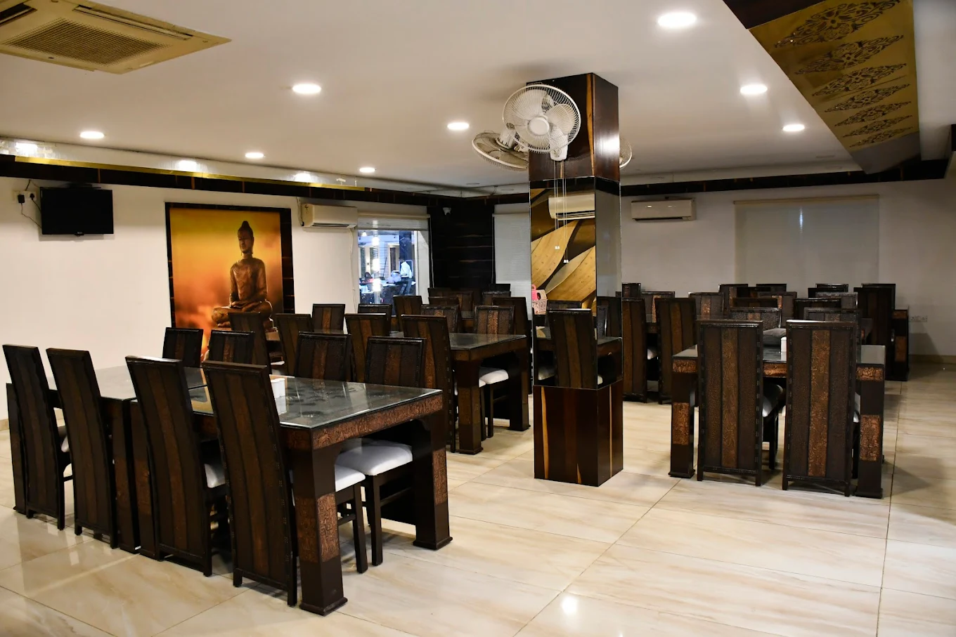 Varay Express Hotel Image