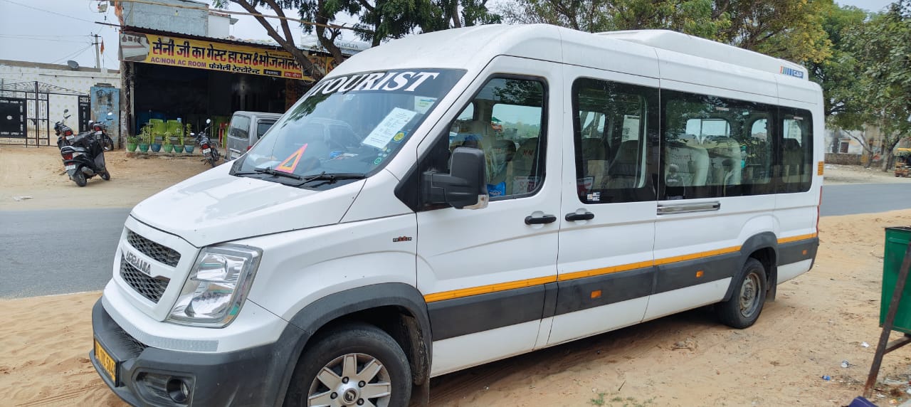 12 Seater Tempo