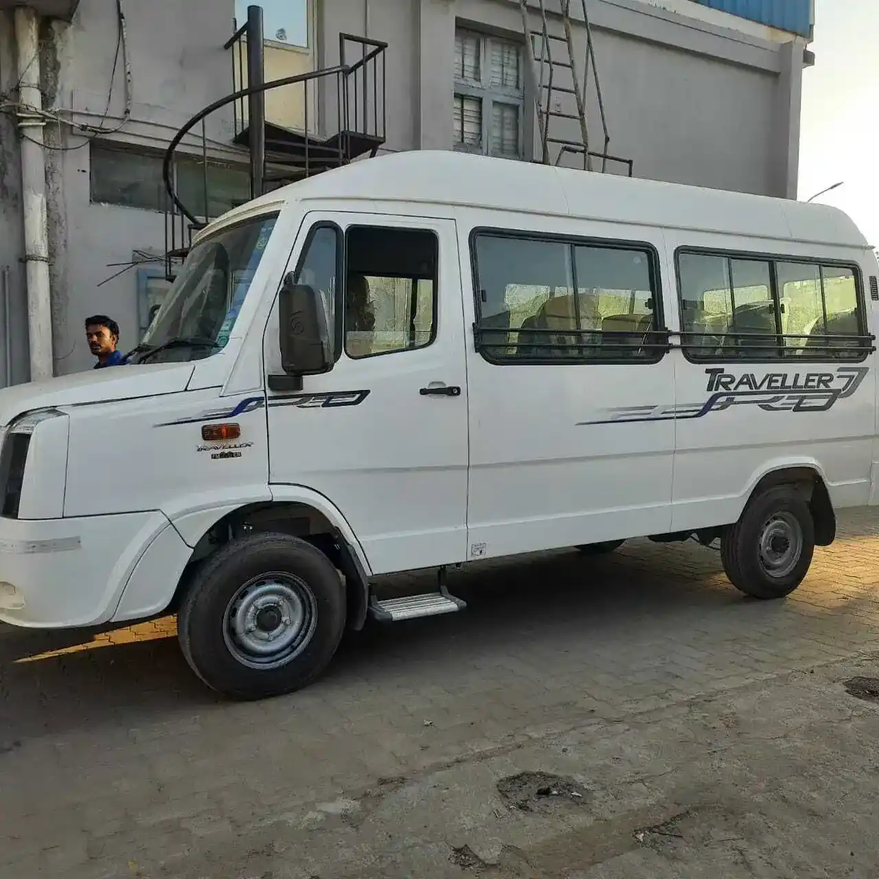 12 Seater Tempo Traveller