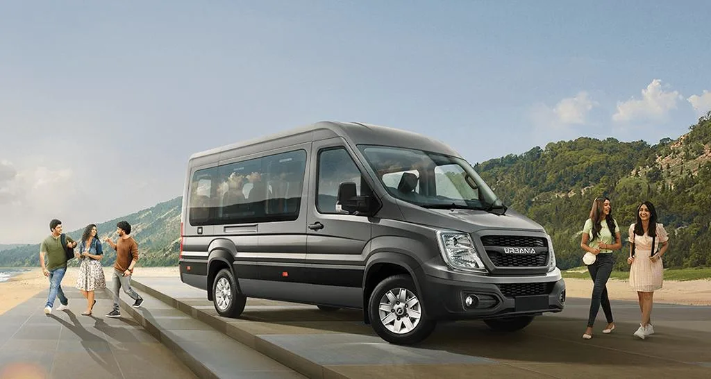 Force Urbania vehicle providing airport pickup and drop services in Delhi